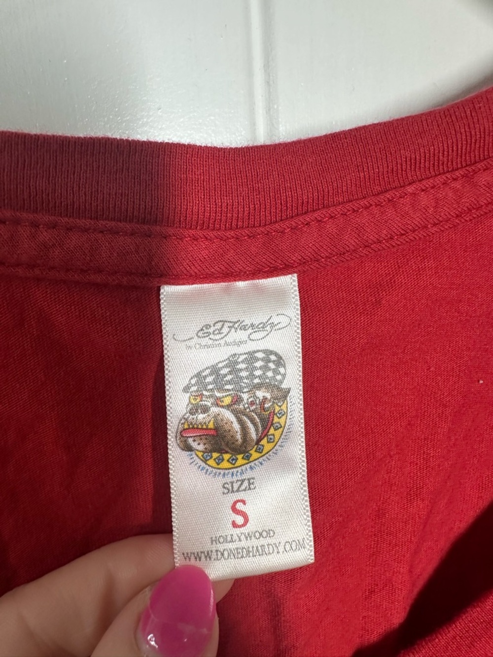 Ed Hardy Red Graphic V neck Tee with Iconic Logo - Picture 2 of 6